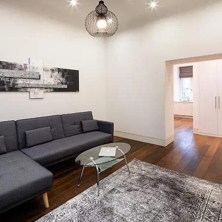 Biplan Apartment
