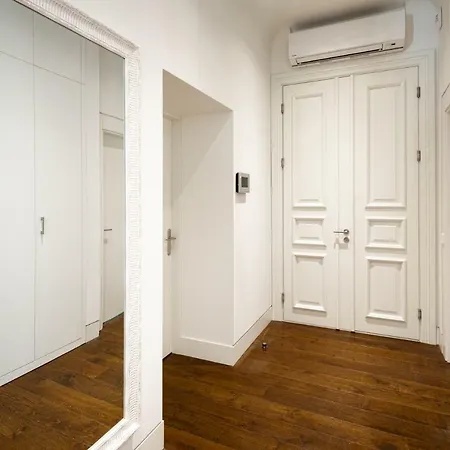 Biplan Apartment