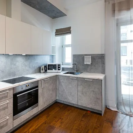 Biplan Apartment 4*