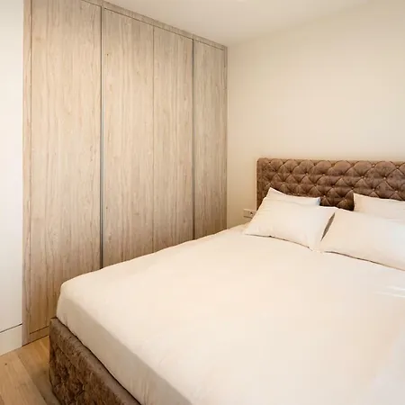 Biplan Apartment