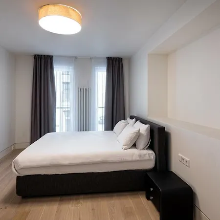 Biplan Apartment 4*